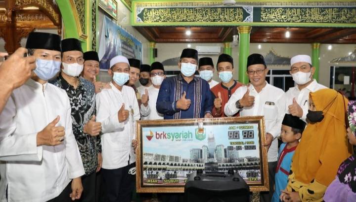 Bupati Siak Safari Ramadhan ke Kampung Pinang Sebatang Timur, Sampaikan Pesan Penting
